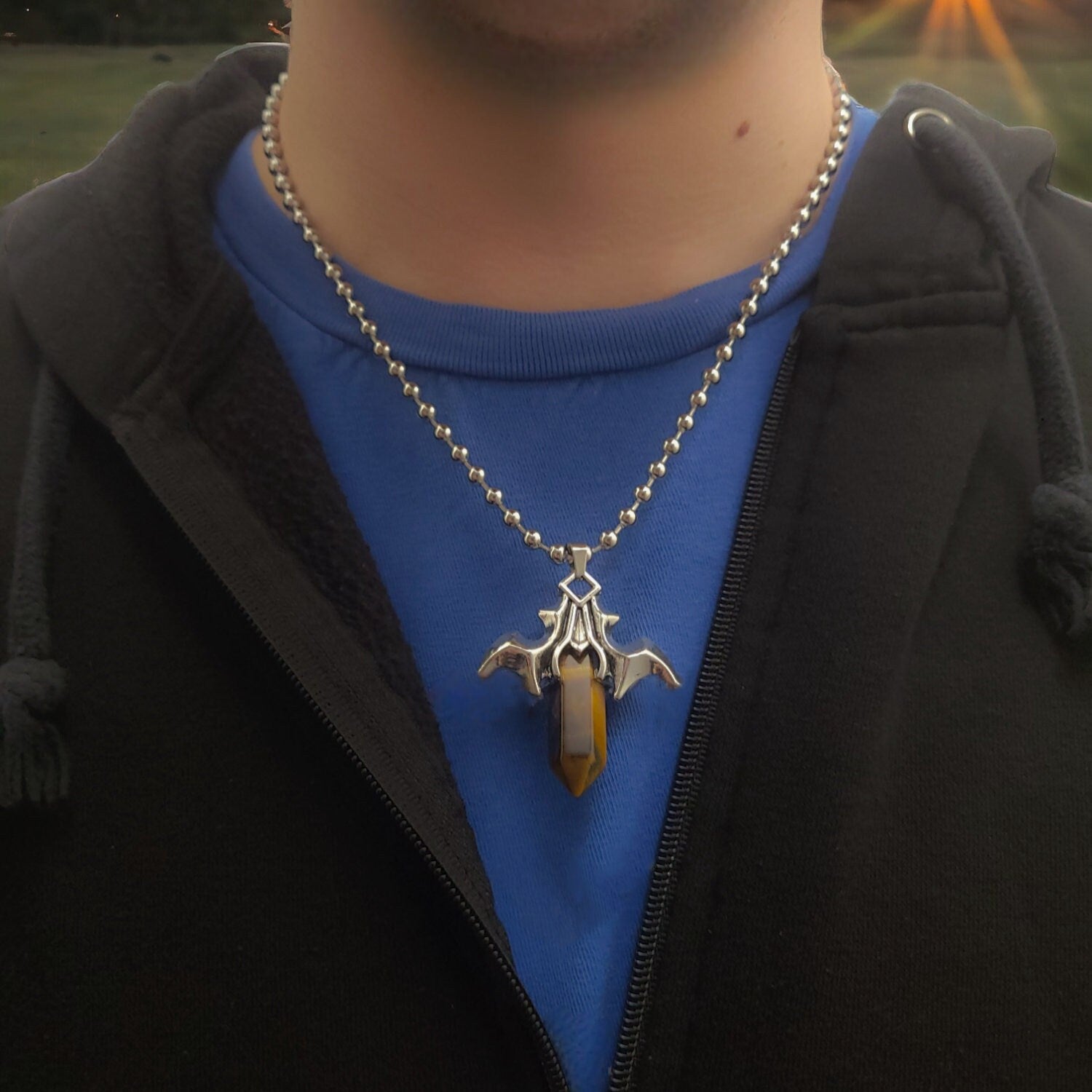 Collier Épée Chauve-Souris Gothique en Cristal : Chaîne à Billes en Acier Inoxydable