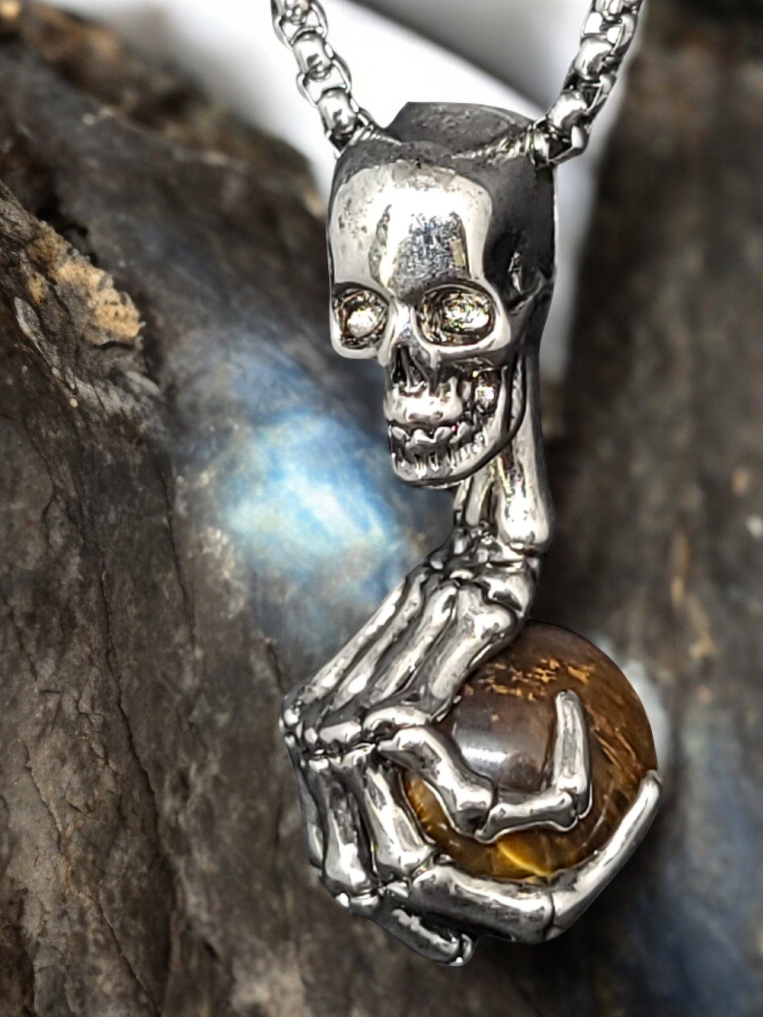 Rustic Skull Stone Necklace