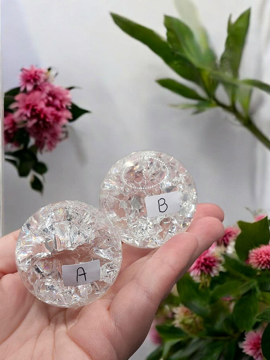 Crackle Quartz Sphere (stand incl.)