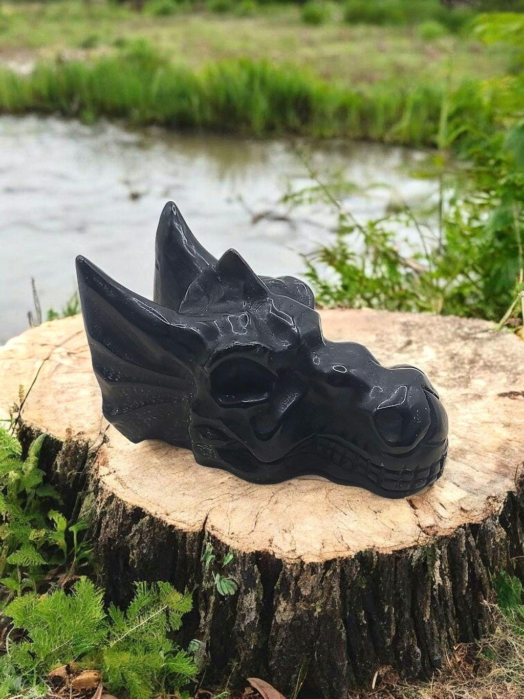 Black Obsidian Dragon Skull: Hand-carved, spooky decor