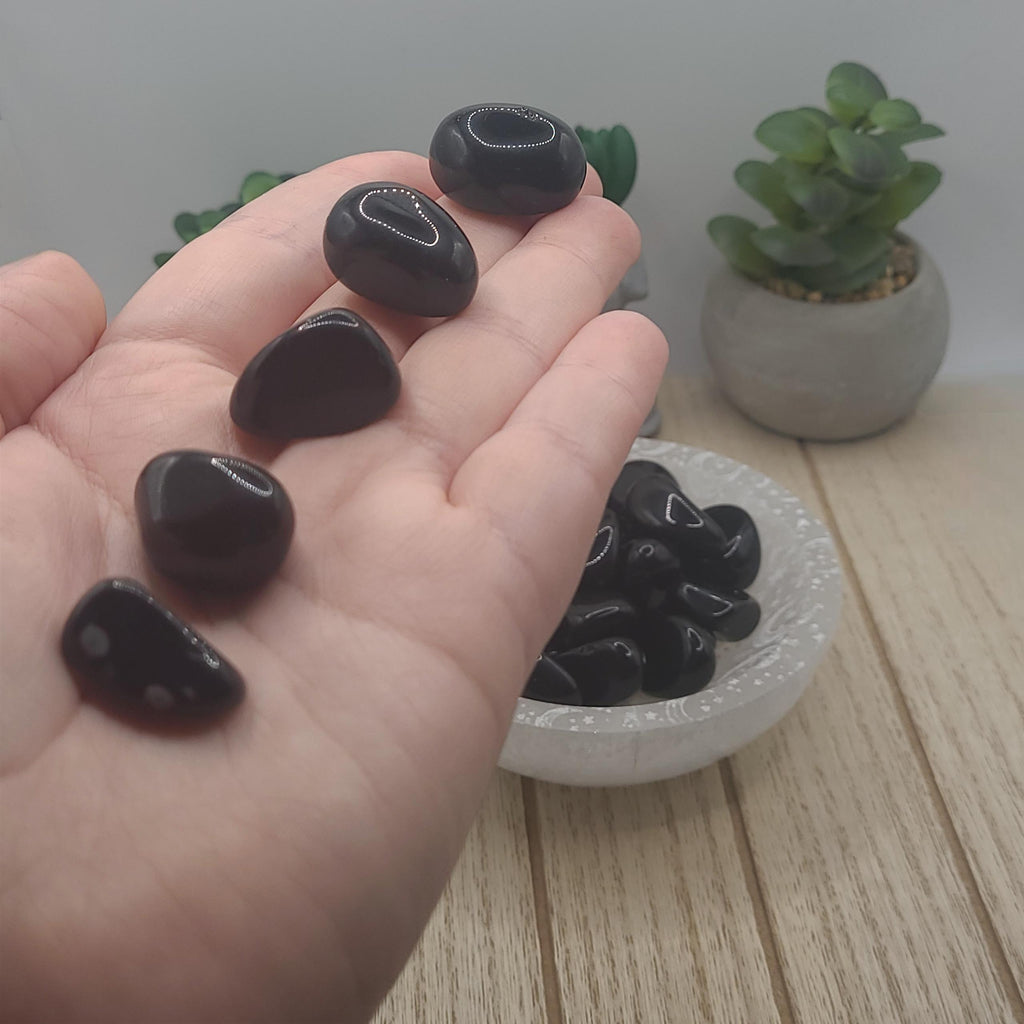 Pierres roulées d'obsidienne noire