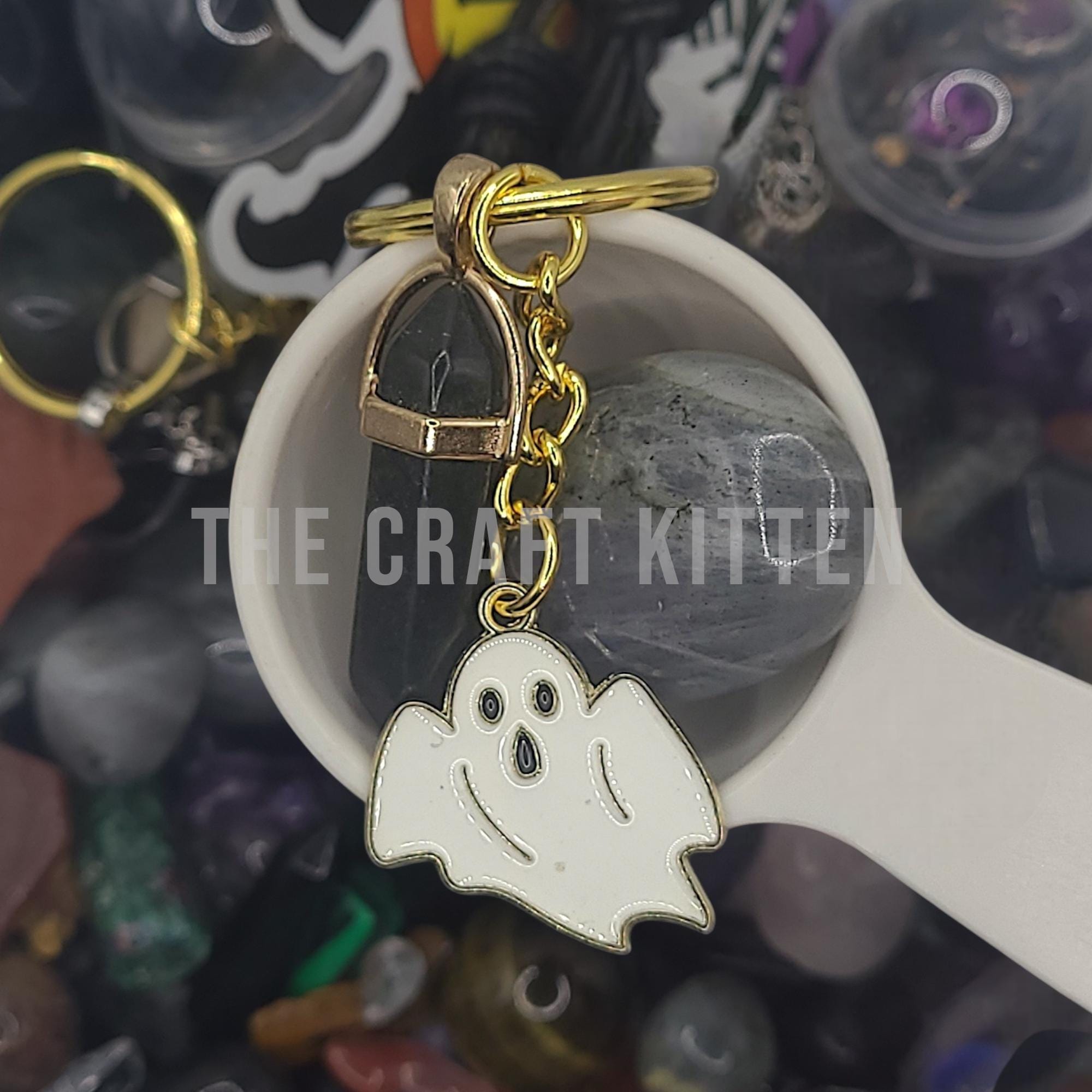 Confettis de sorcière en cristal : Chaudron, Citrouille ou Sac mystère. Cristaux et bijoux mystères.