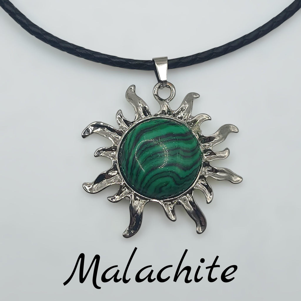 Collier Soleil Cristal sur Cordon Tressé en Simili Cuir, Bijou Pendentif Bohème