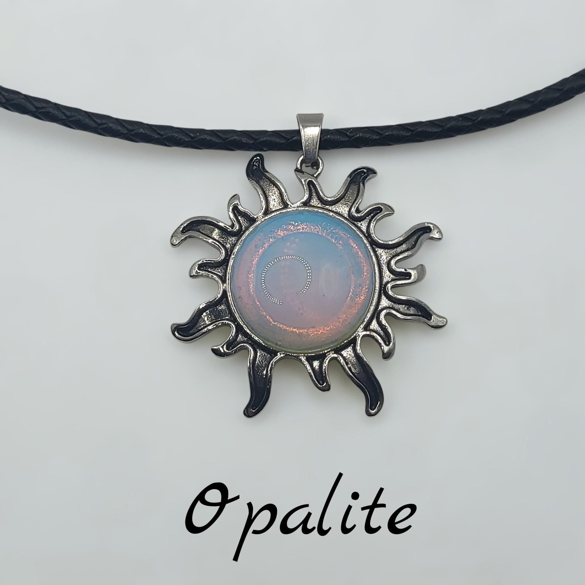 Collier Soleil Cristal sur Cordon Tressé en Simili Cuir, Bijou Pendentif Bohème